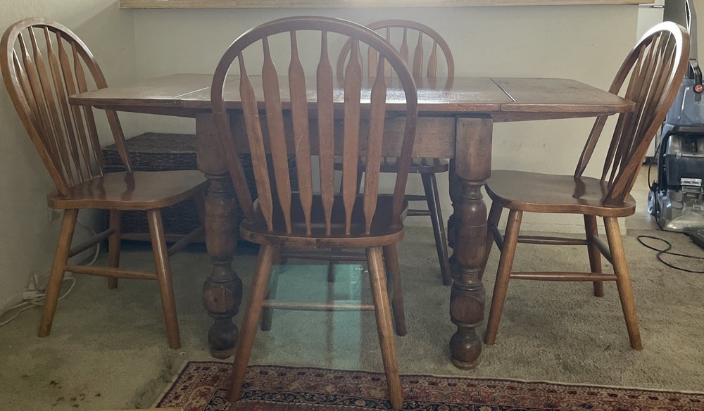 Vintage Solid Oak Dining Rectangle 59.25” Table. 4 Arrowback Chairs. Made Taiwan
