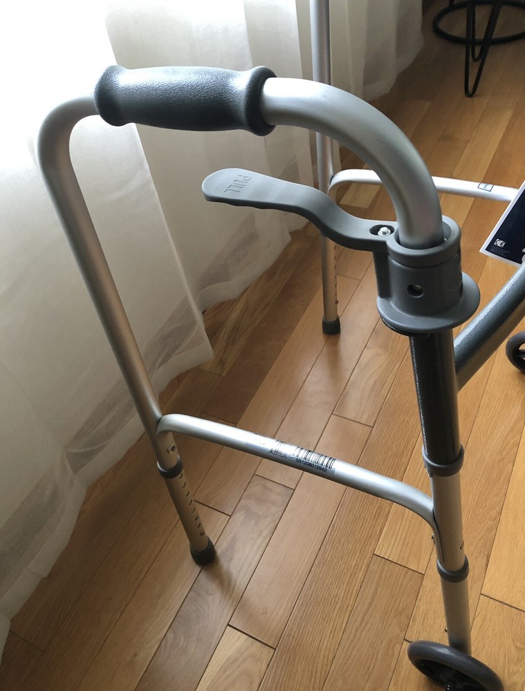 DRIVE DELUXE Trigger Release Folding Walker GRAY 5” Wheels Adjustable Height NWT