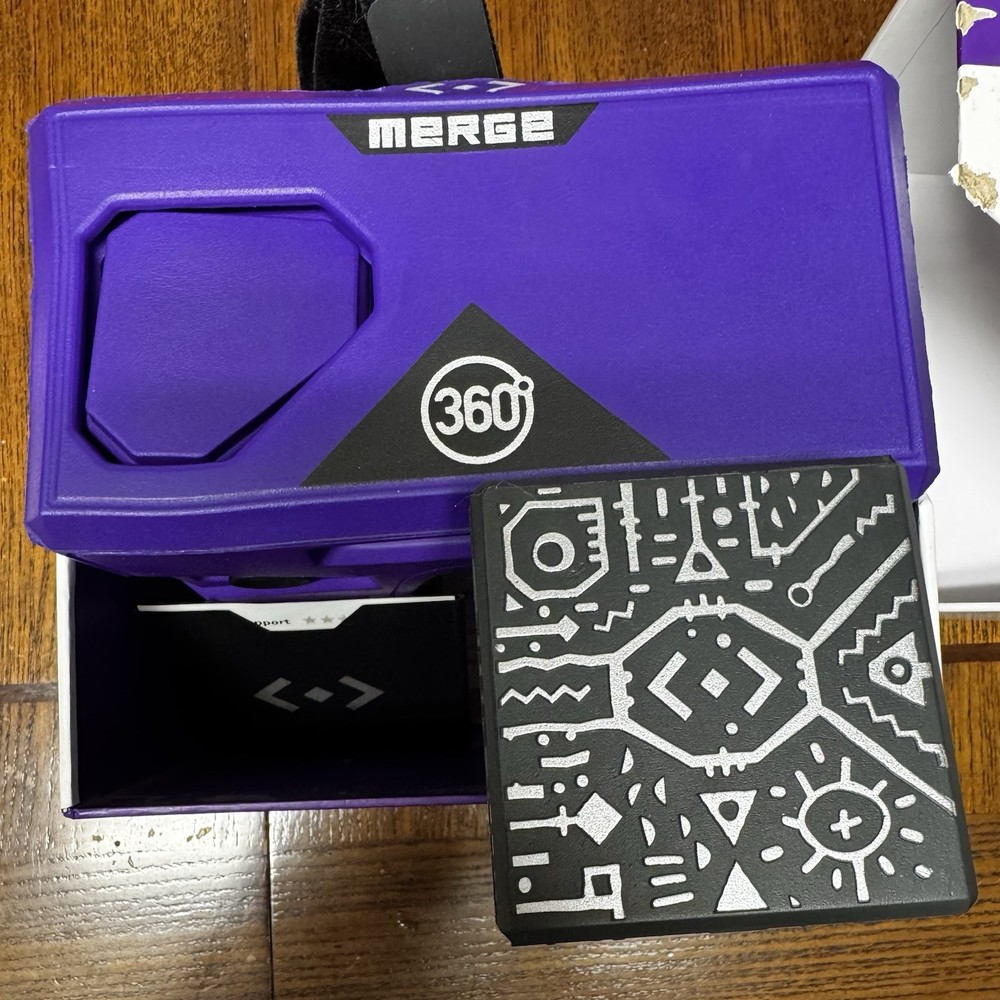 Merge Virtual Reality 360 Headset And Cube