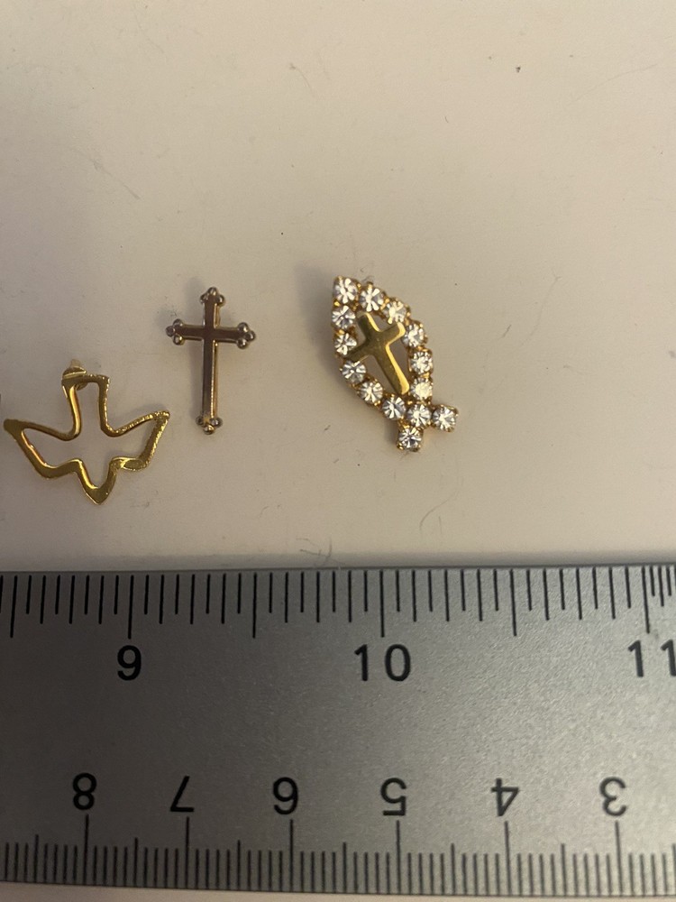 Various Religious Cross (4) Lapel Pins P24