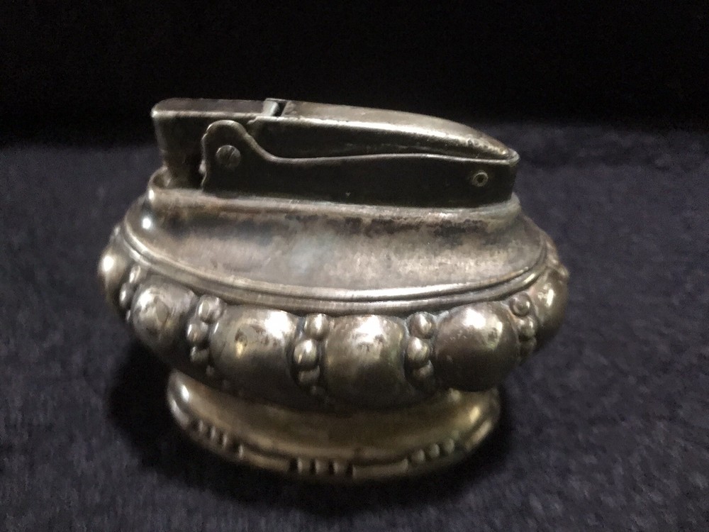 Vintage Ronson Queen Ann Silverplate Table Lighter