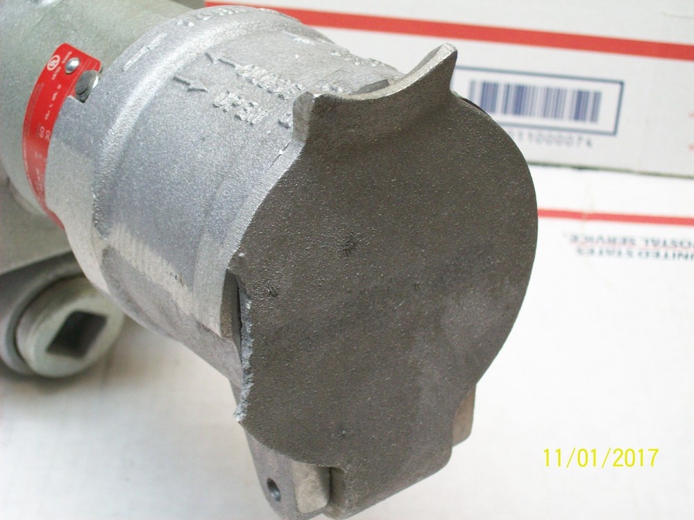 CROUSE HINDS CESD4234 RECEPTACLE (broken tab)