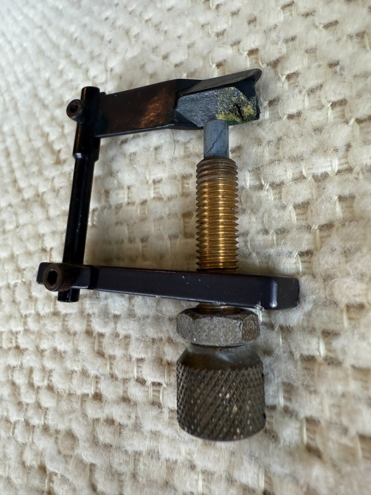 Pressure Plunger Slab Flipper Archery Rest