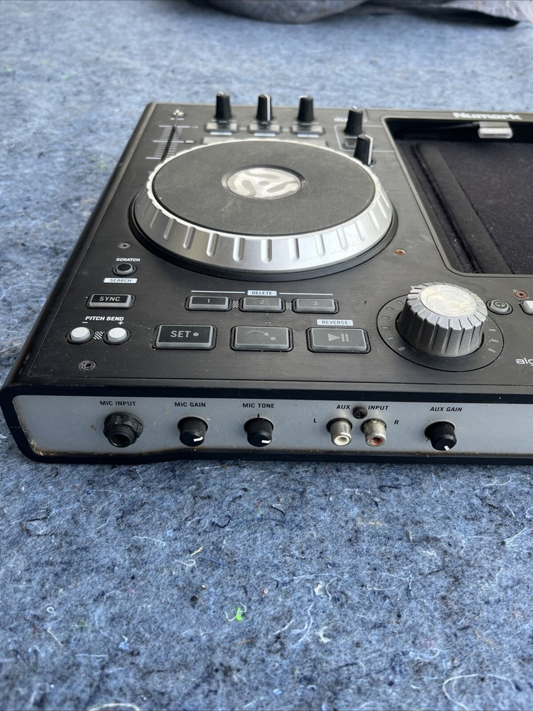 Numark IDJ PRO controller W/Case (Missing Power Cord) Parts only ,UNTESTED