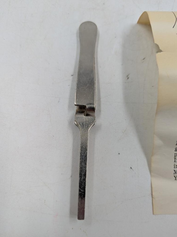 Post Electric Co. Bead Stringer and Knot Tyer with instructions