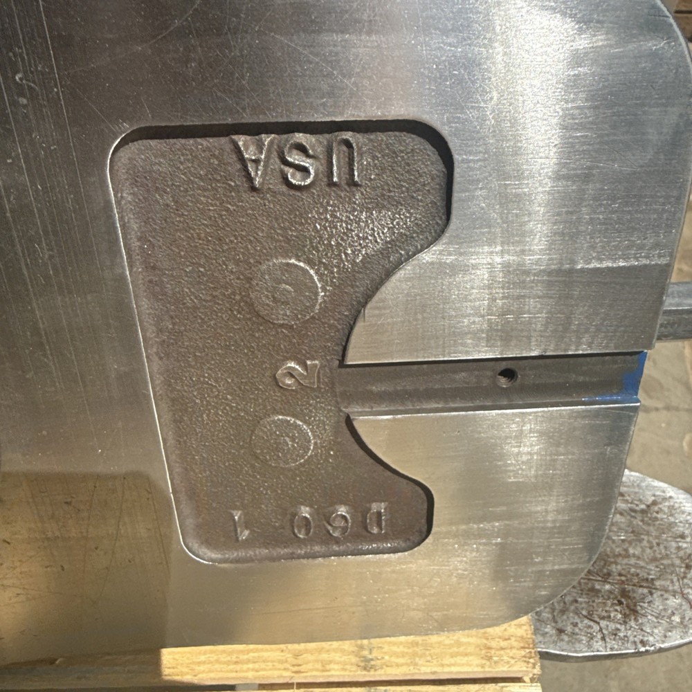 Kurt 6” Precision Machine Vise Model D60 (av13