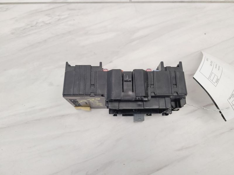 Right Inside Fuse Box Cabin Fits 2015 SIERRA150 570428