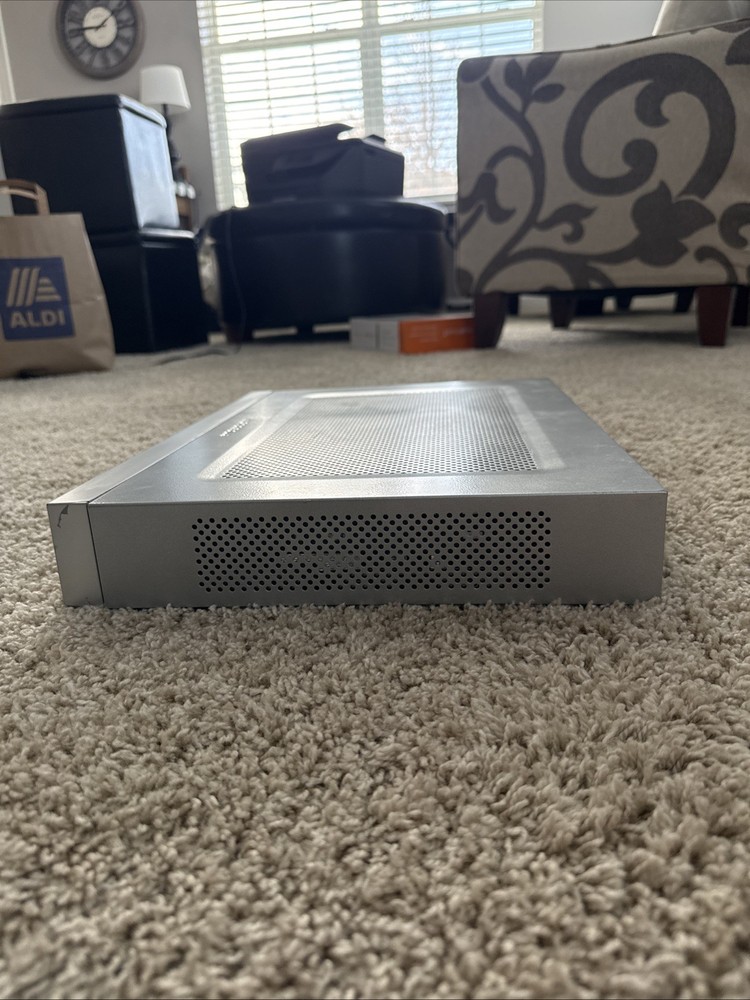 Motorola DCH3200 Digital Cable Box HDMI / Modem