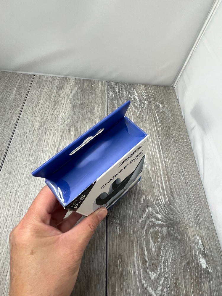 Dobe Dual Controller Charging Dock For PS5 Controllers