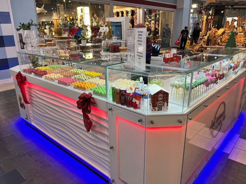 10 by 10 dessert Kiosk - highly functional - Under counter - Screen available -