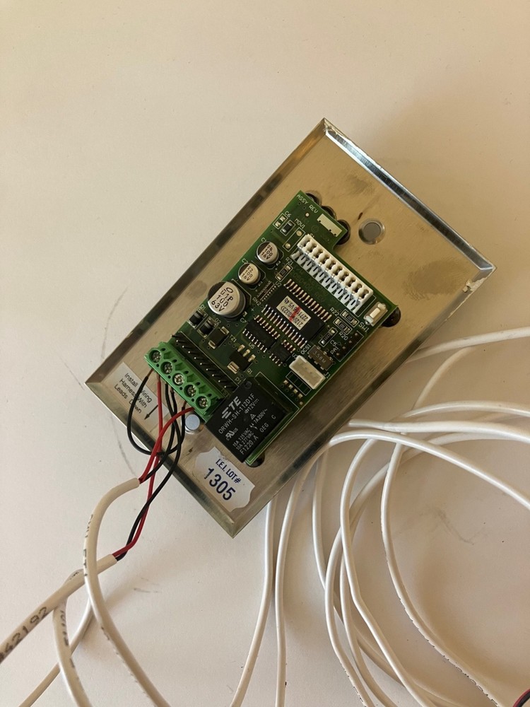 Linear IEI indoor flush-mount access keypad