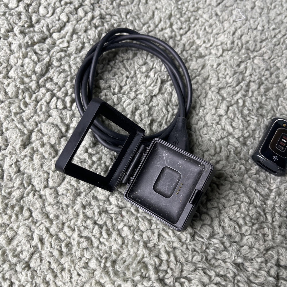 Fitbit Fb421 with Charger and Blaze Fb502 Charging Cable Used