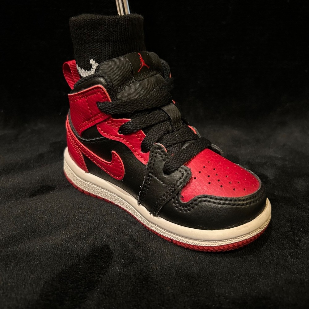 Jordan 1 Bred Mid Nike Custom Golf Sneaker Putter Cover