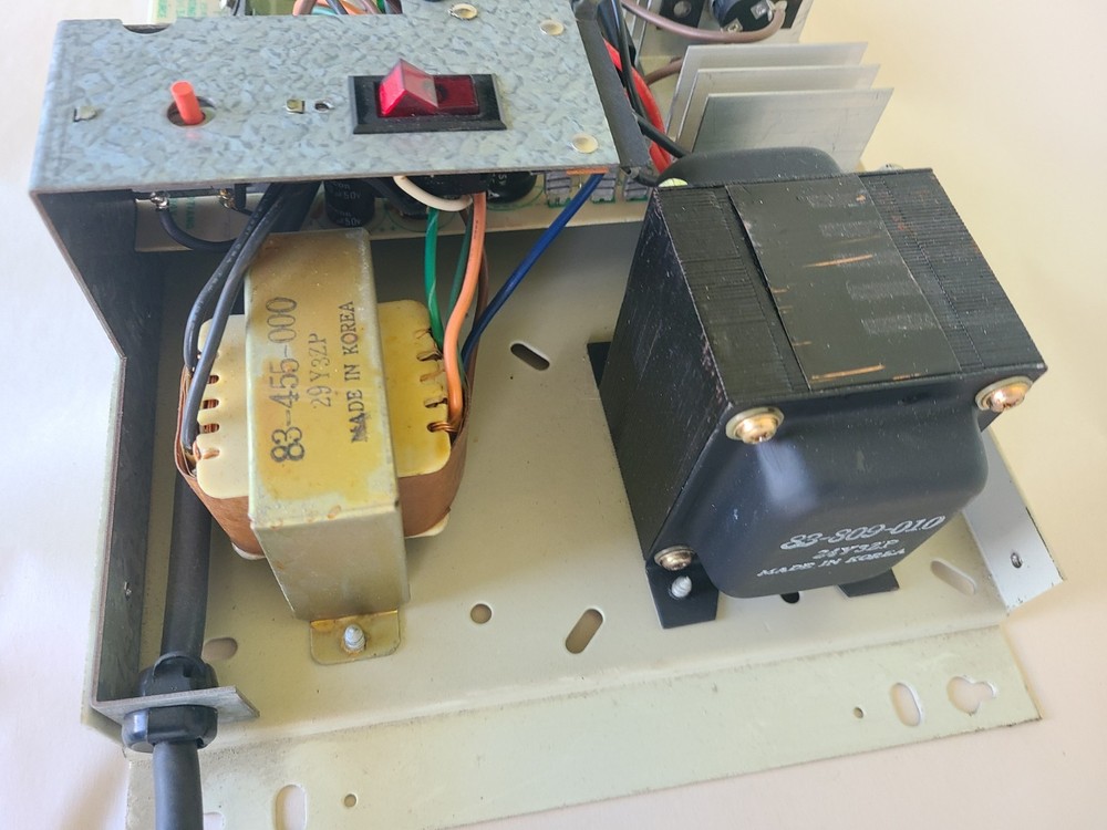 Bogen Model TU-60A 60 Watt Amplifier, Powers Up, AS IS UNTESTED