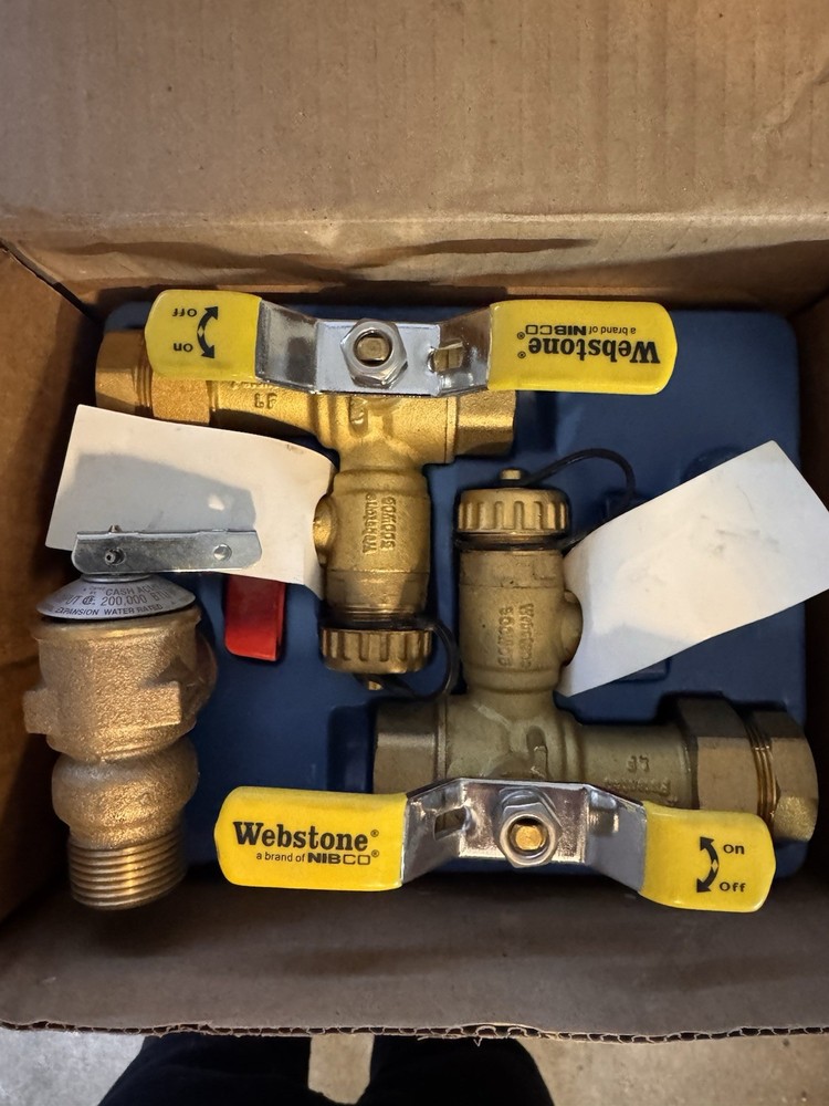 WebStone 3/4 NPT Tankless Water Heater Service Valve Kit w/ Relief Valve 150 PSI