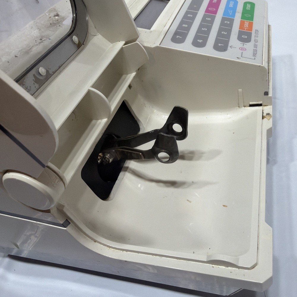 SDS KERR Demetron OptiMix 100 Dental Amalgamator Digital Mixing System