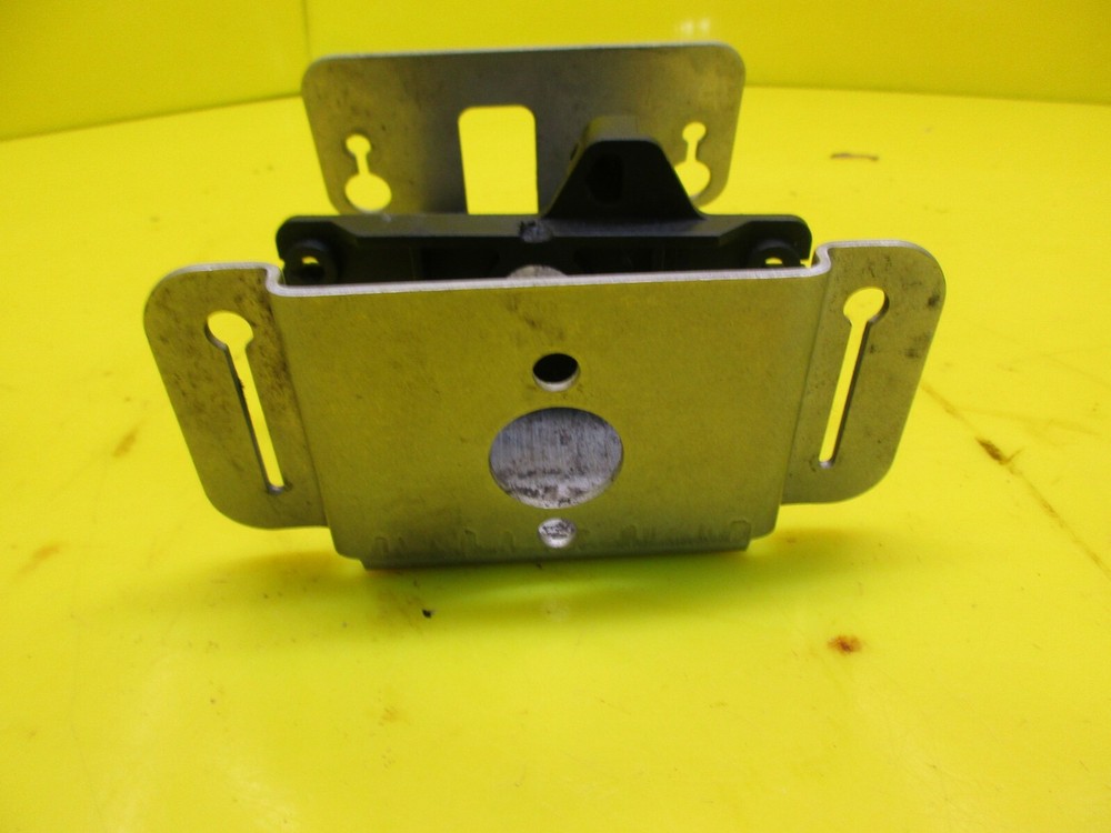 SEA DOO SEADOO SPEEDSTER CHALLENGER SPORTSTER WEEDLESS HANDLE SUPPORT BRACKET