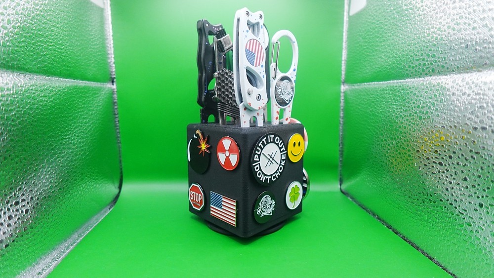 Small Golf Ball Marker/Divot Tool Display