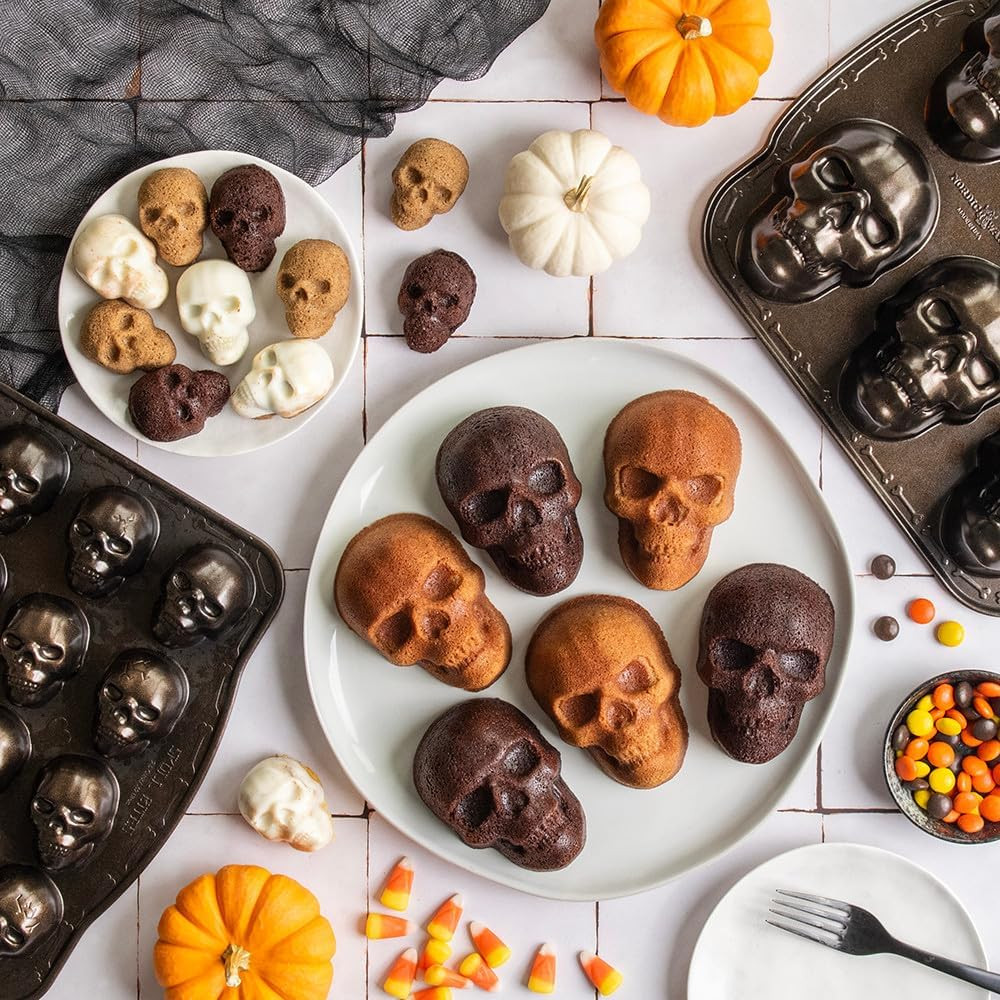 Skull Bite Cakelet, 2.5 Cups, Bronze