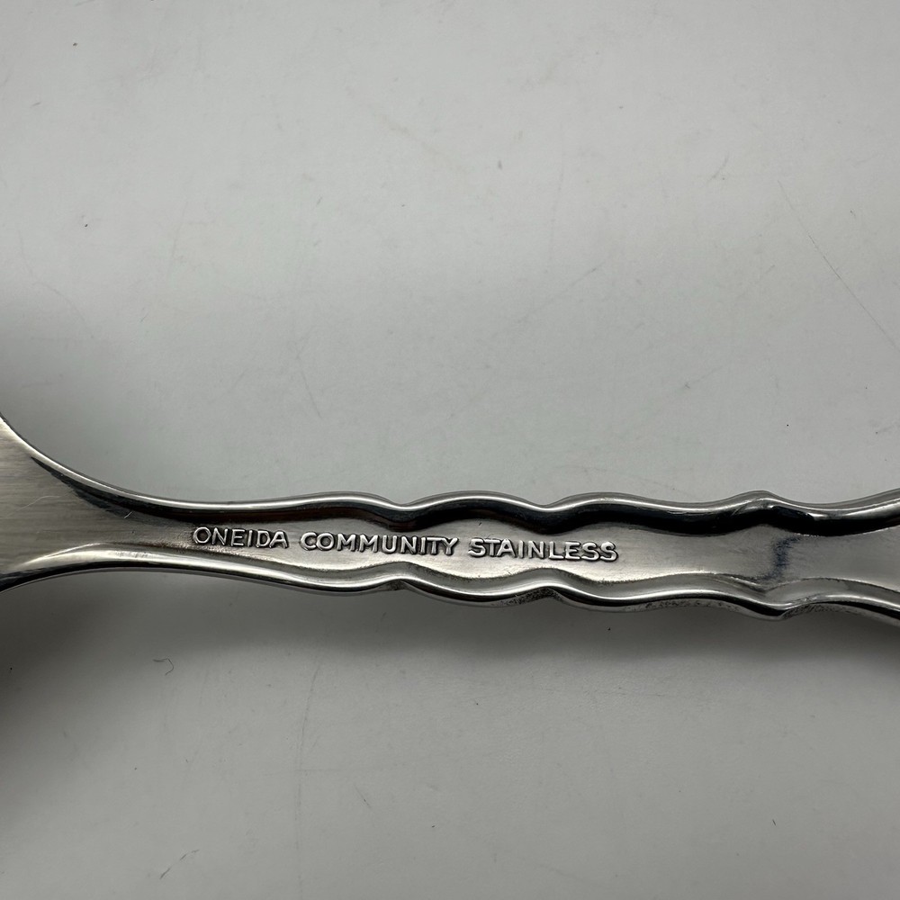 Oneida Cello Community Stainless Pie Server