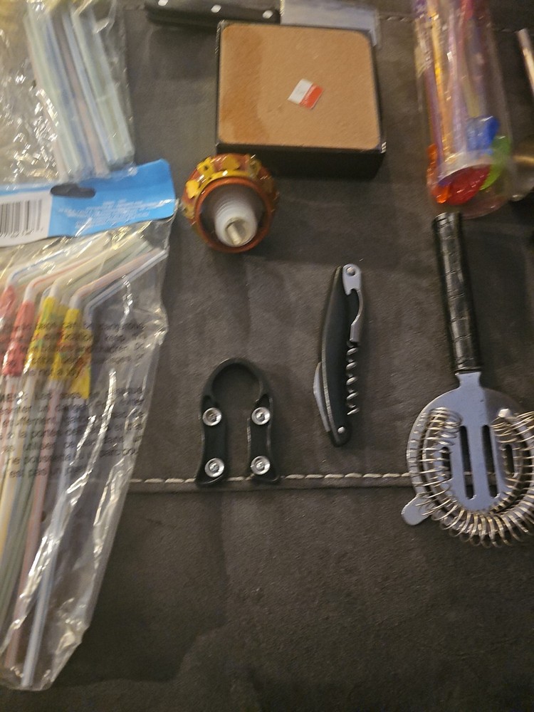 Bar & Wine Lot With 12 Items