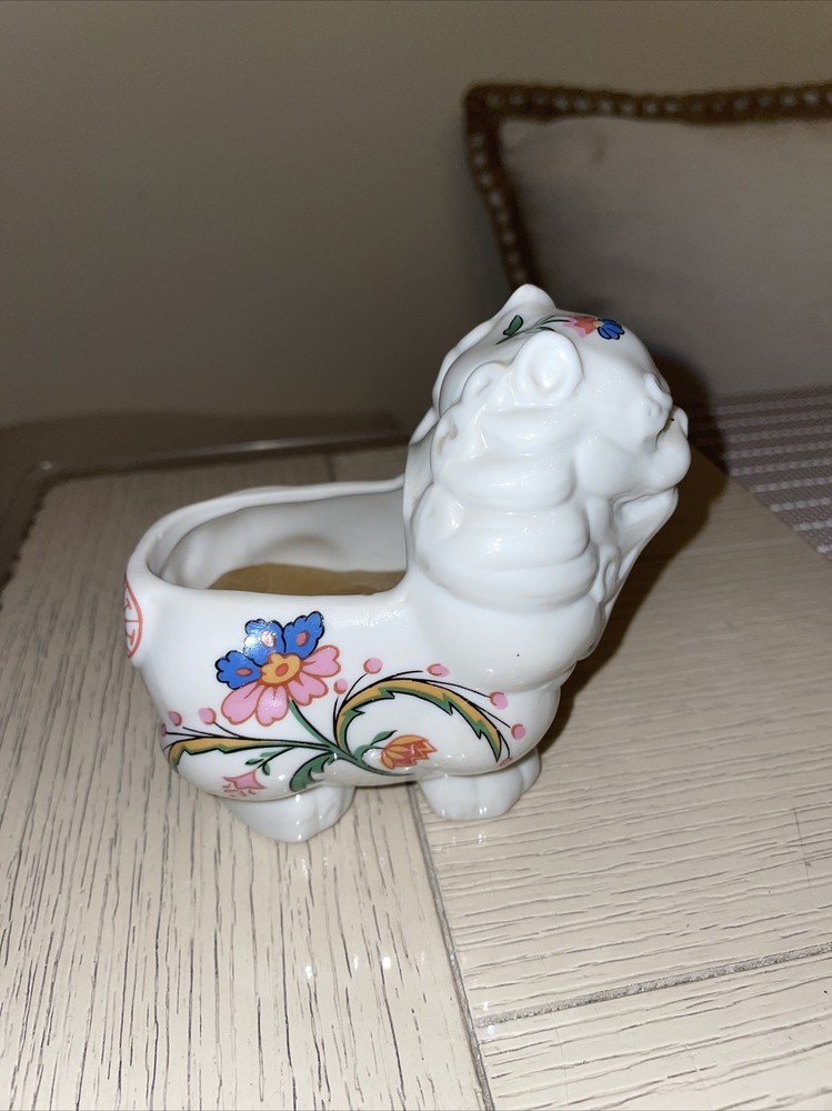 1981 Prestige Vintage Foo Dog Candle