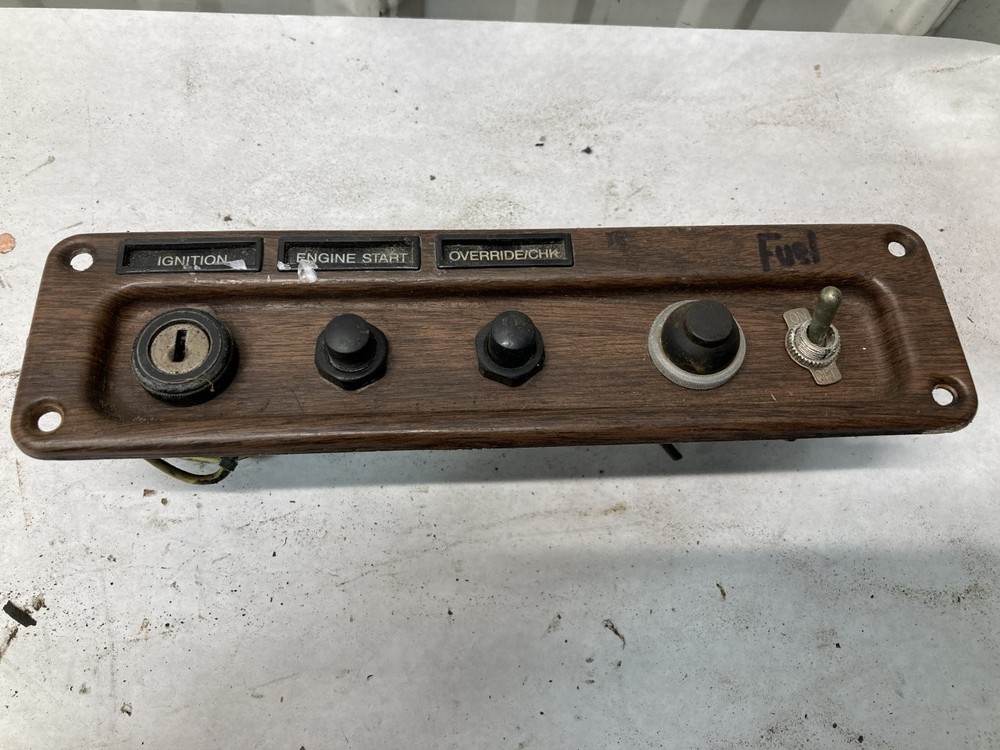 1991-2010 Freightliner CLASSIC XL IGNITION Dash Panel - Used