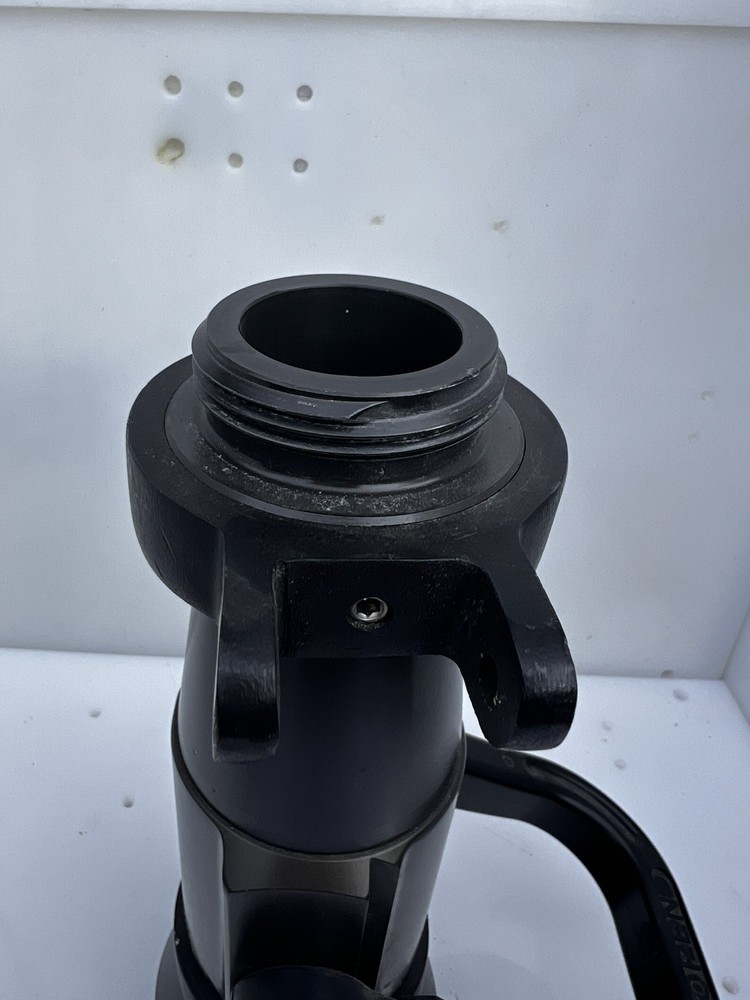 AKRON 2-1/2" SHUTOFF