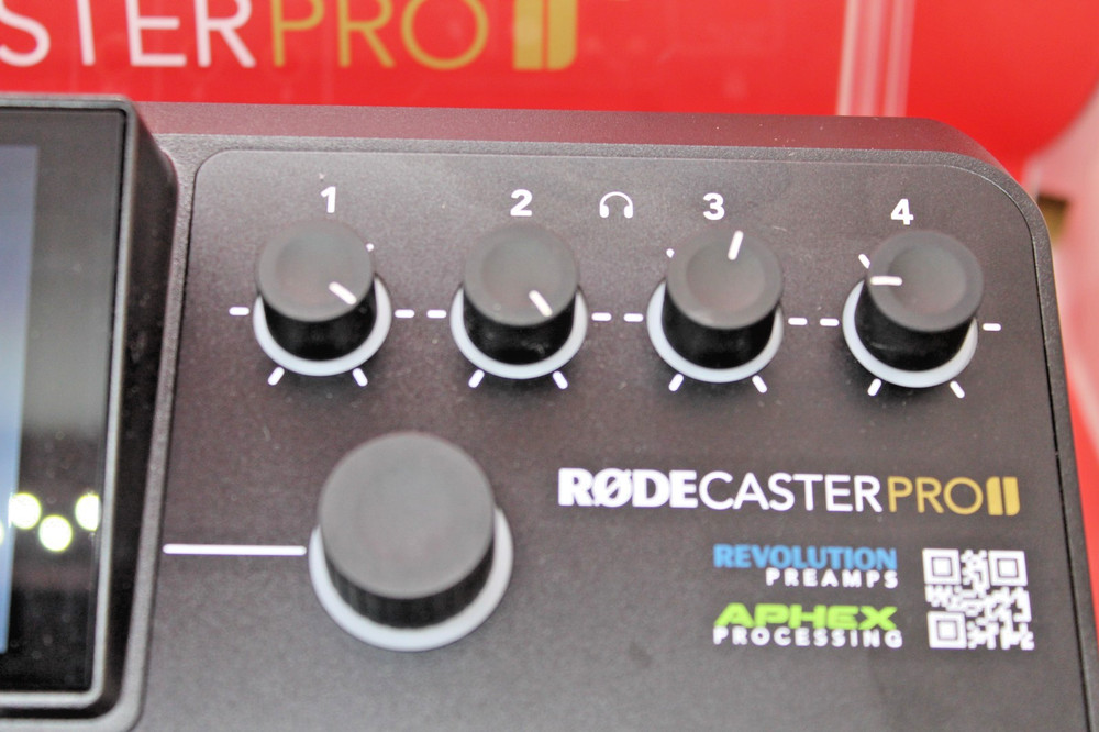 RØDECaster Pro II Integrated Audio Production Studio