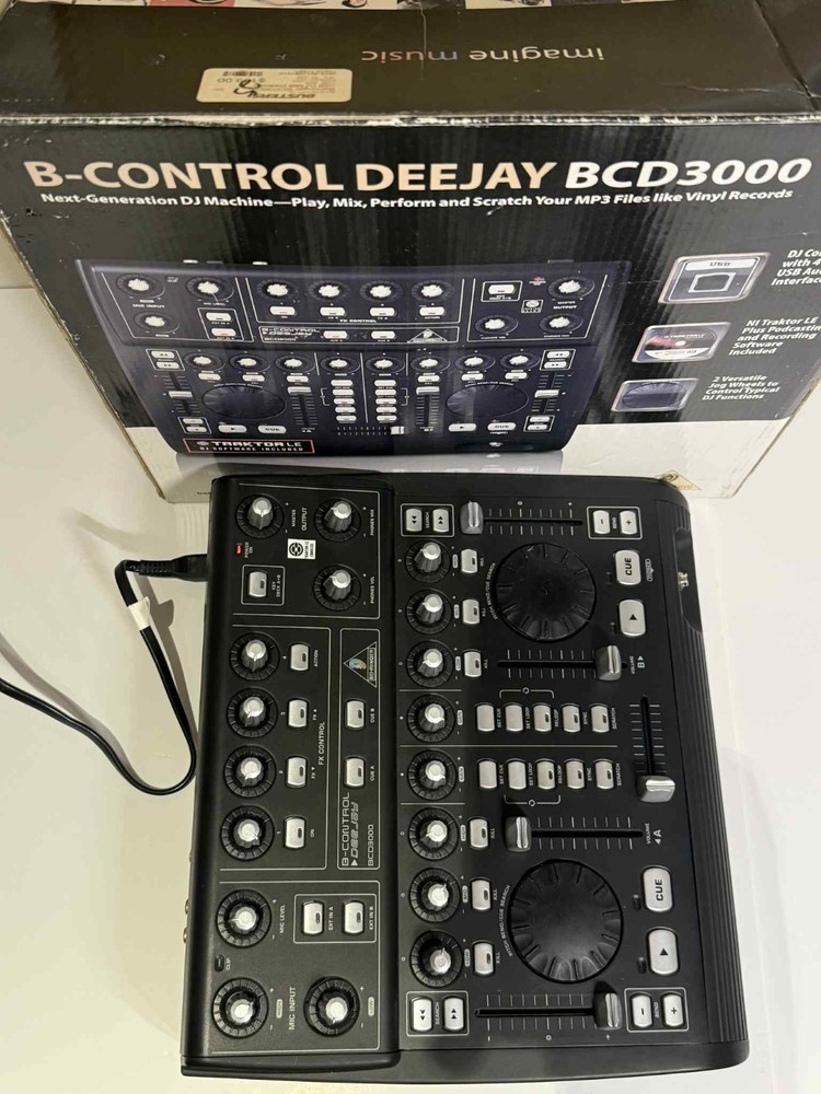 Behringer B‑Control Deejay BCD3000