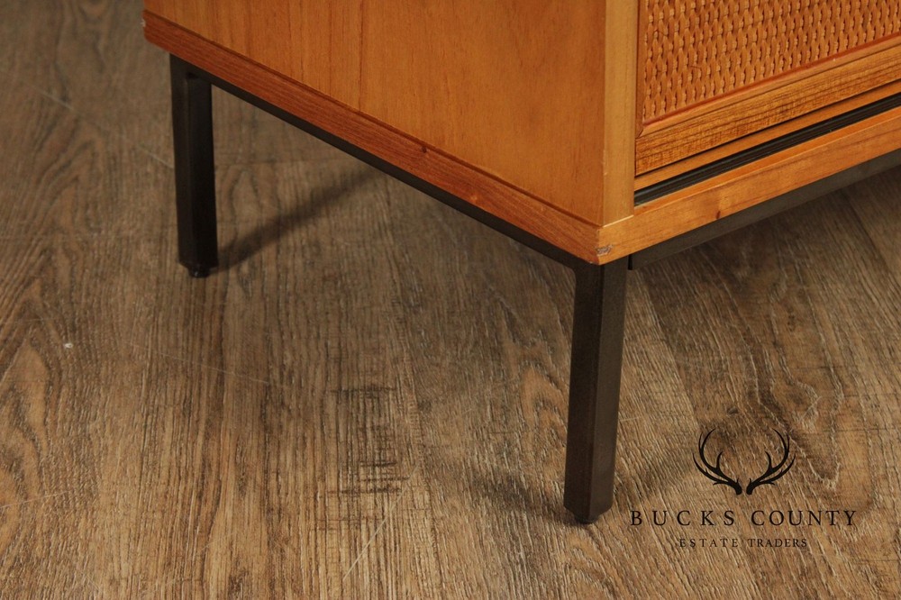 Hopper Studio Mid Century Modern Style 'Sophia' Media Console