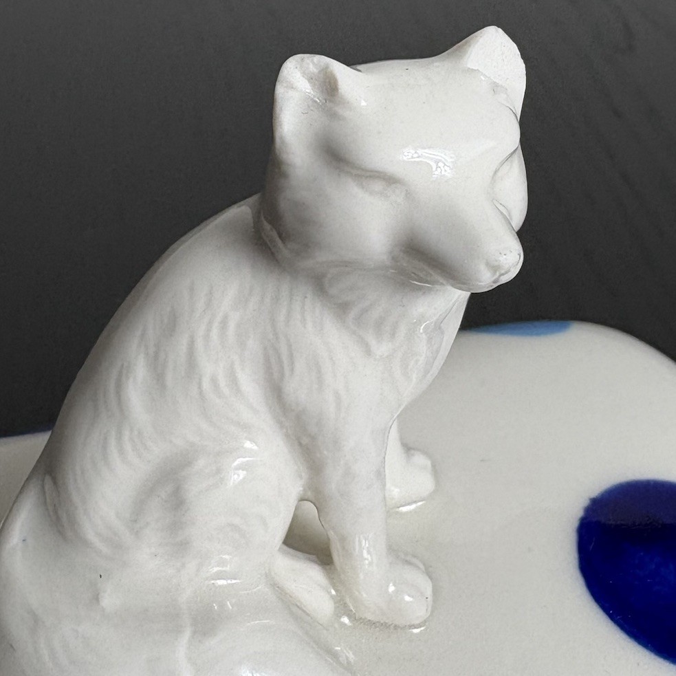 ANTHROPOLOGIE Dotty Fox Ceramic Butter Dish -- FLAWED, Read