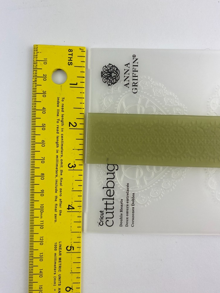 Anna Griffin Cuttlebug Cricut - DOUBLE HEARTS - Embossing Folder