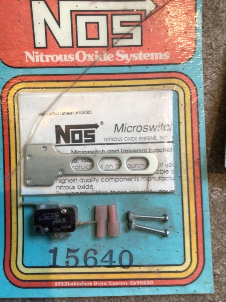 NOS Nitrous Oxide Systems - Microswitch & Bracket #15640 - NOS