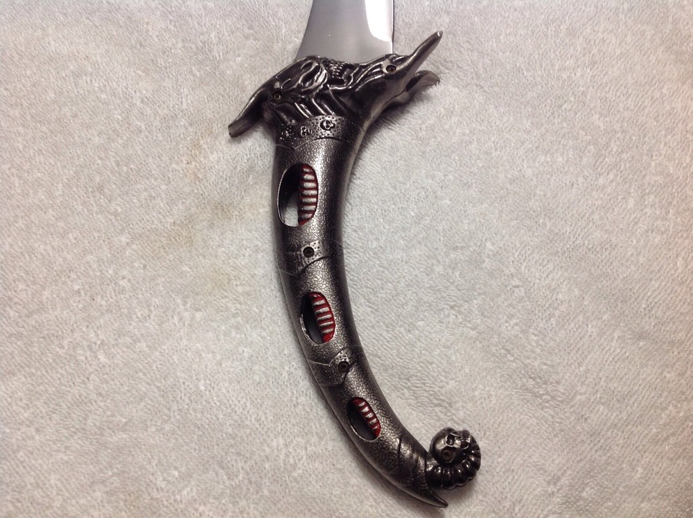BEAUTIFUL FANTASY SKULL DAGGER 15" LONG