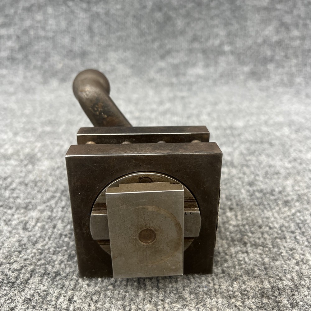 CWC Corr 4 WAY WEDGE TYPE TOOL POST Used