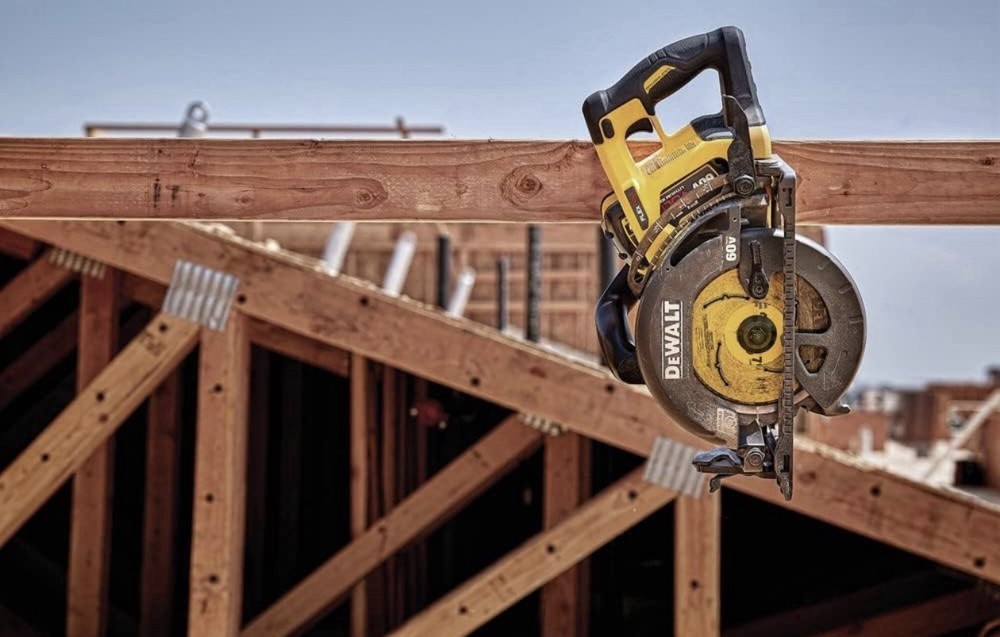 DEWALT FLEXVOLT 60V Max 7-1/4” Circular Saw Tool Only DCS577B