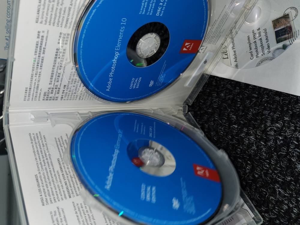 Adobe Photoshop Elements 10 & Premiere Elements 10 PC / MAC READ!!