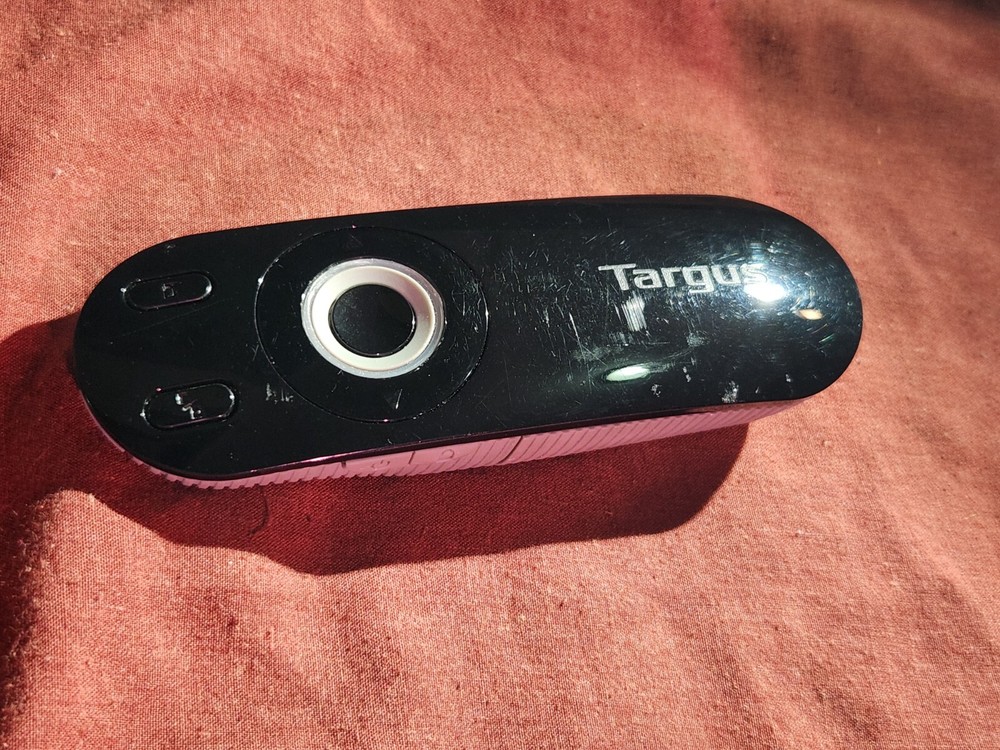 Targus Presentation Laser Pointer /remote clicker AMP13US with mini USB receiver