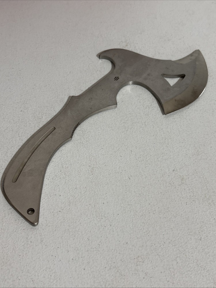 Hibben UC866 Pro-Thrower Axe Displayed Only Old Stock