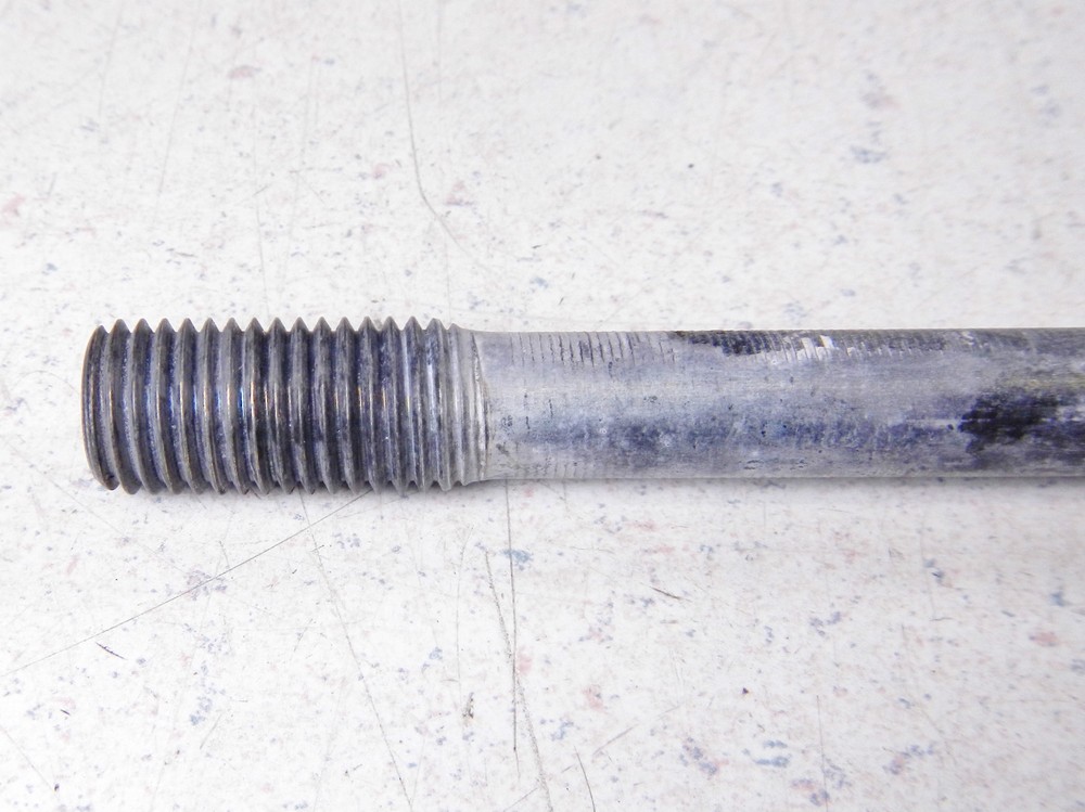 78 SUZUKI DR370 DR 370 CYLINDER STUD