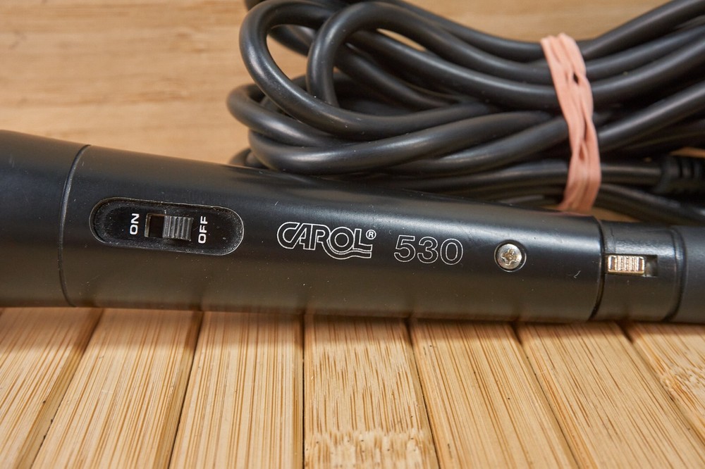 Carol MUD 530 Cardioid Dynamic Microphone, with cable