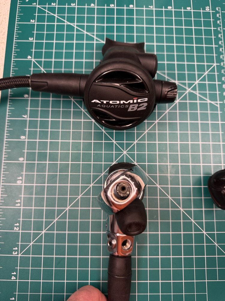 ATOMIC AQUATICS B2 Blacked Out Edition - Yoke - Titanium Second Stage