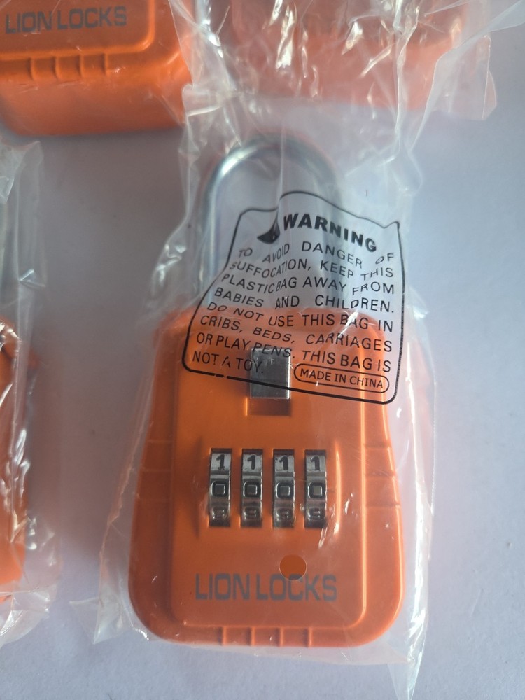 Lion Locks 1500 Key Storage Lockbox, Set-Your-Own Code Lock Portable Key Holder