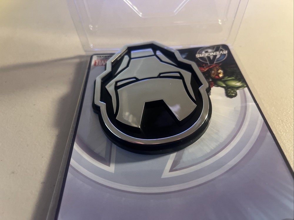 Marvel Avengers Assemble Chrome Emblemz