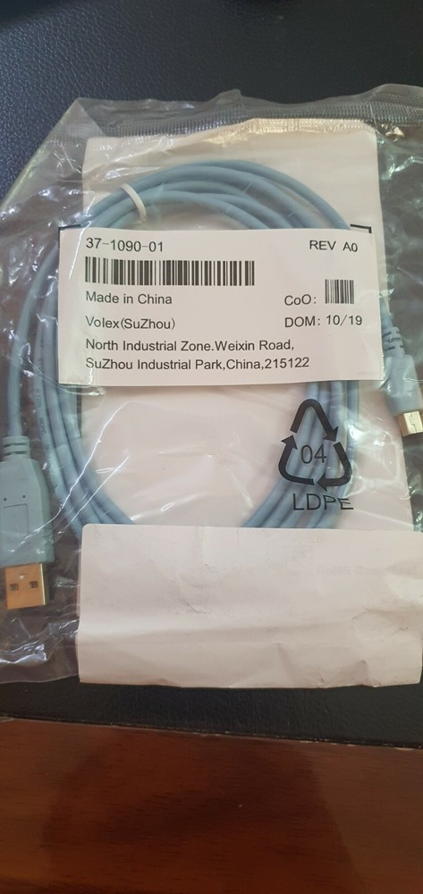 Original Cisco CAB-CONSOLE-USB= Console Cable 37-1090-01 6 Ft USB Type A mini B