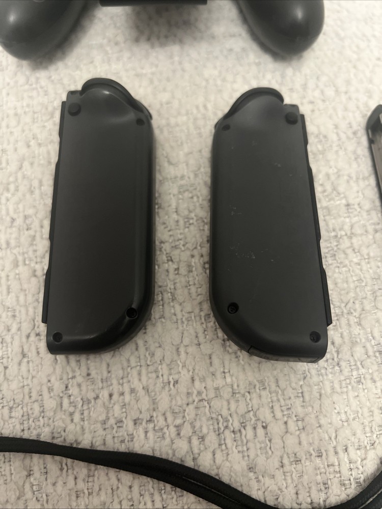 Nintendo Joy-con Switch Controller OEM Genuine Gray L & R + Grip & Straps Tested