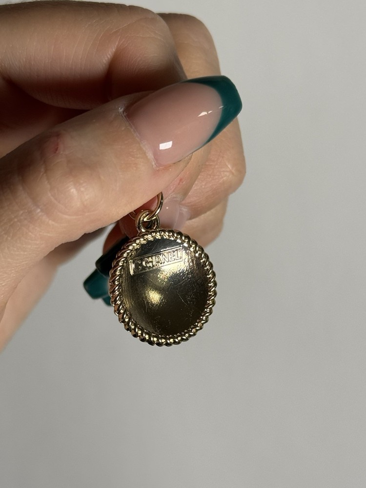 CHANEL Gold/Black Metal Zipper Pull Charm