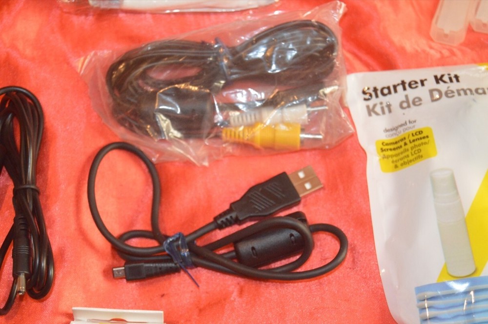 Digital Camera DSLR Starter Kit Flash USB Jack Cord Adapters Cable Nikon Pkg LOT
