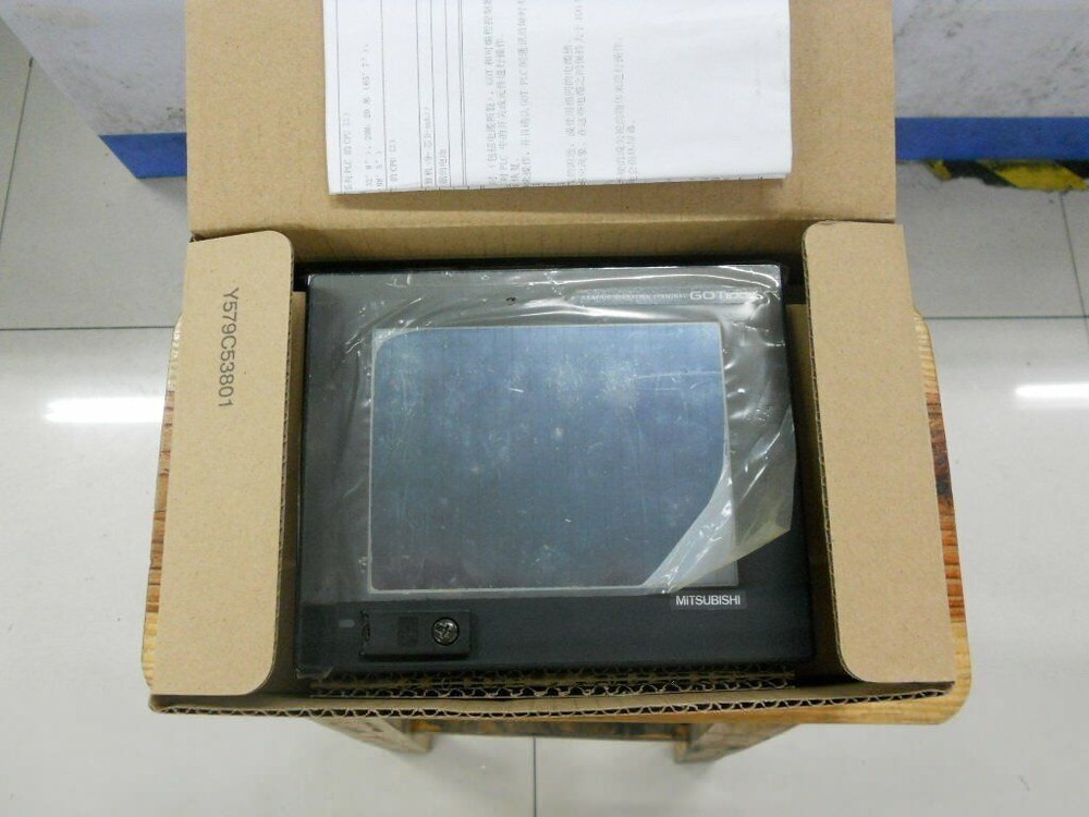 One Mitsubishi GT1155-QSBD Touch Panel New In Box